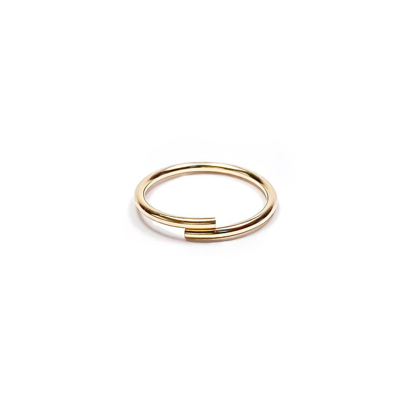 conch-earring-gold