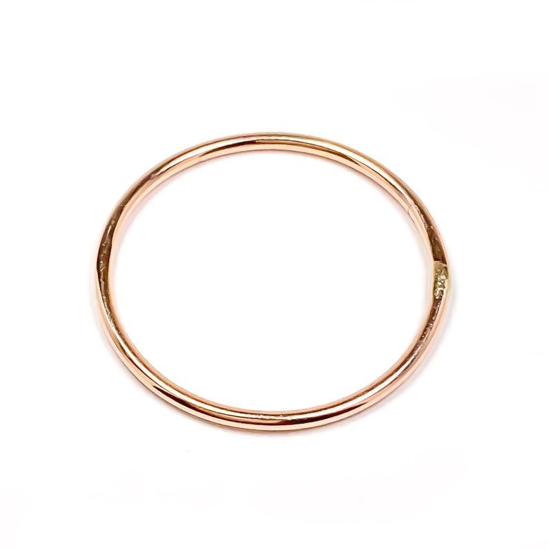 Rose-gold-band-ring